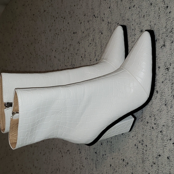 Ankle Boots - Picture 1 of 12